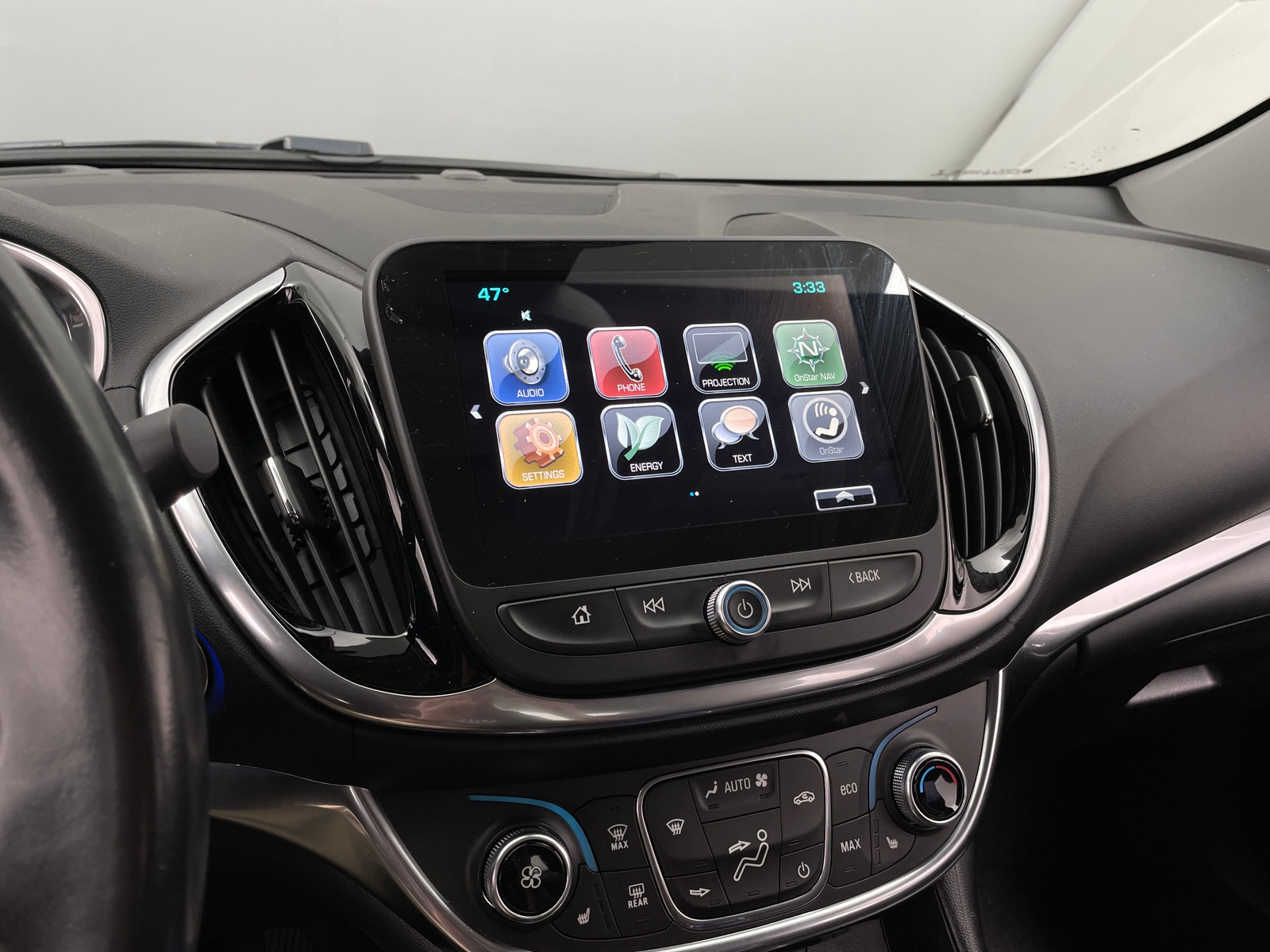 Thumbnail: 2018 Chevrolet Volt - 3