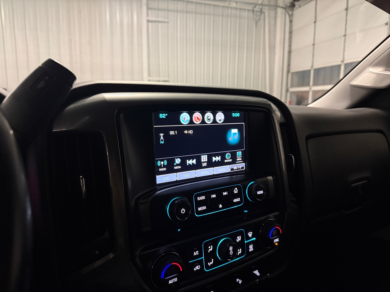 Thumbnail: 2018 Chevrolet Silverado 2500 - 4