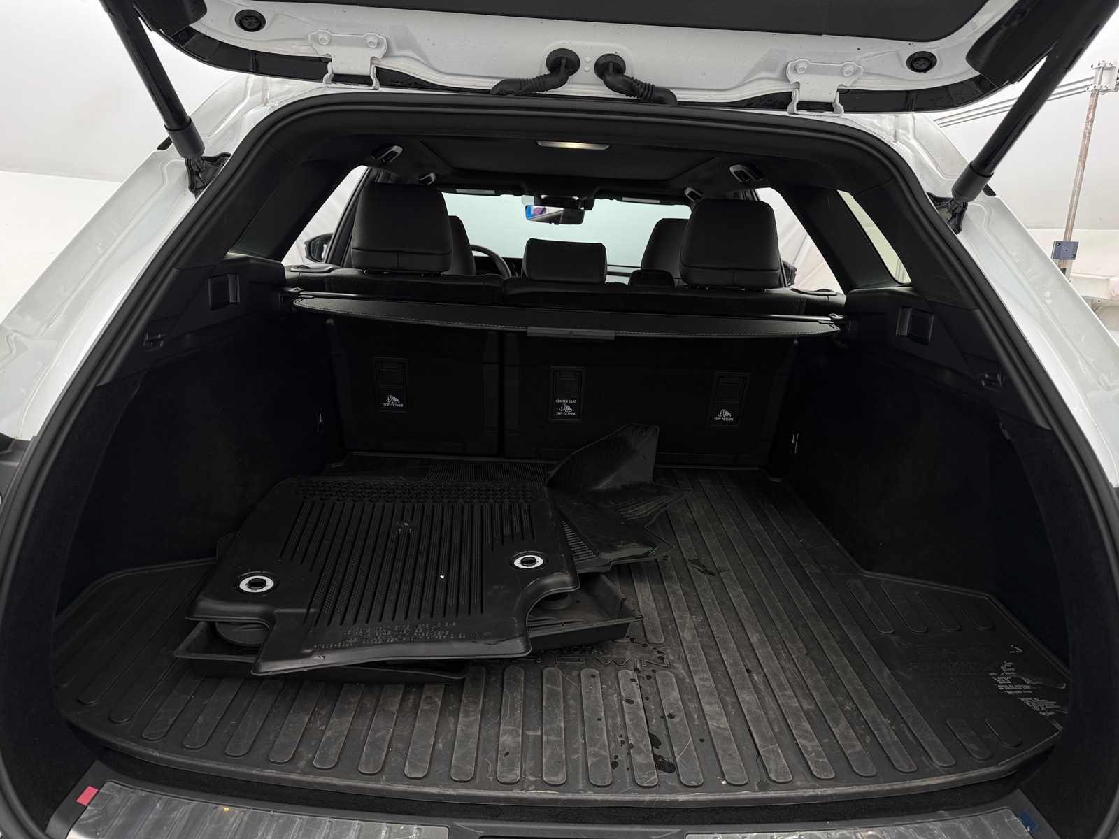 Thumbnail: 2025 Toyota Crown Signia - 6