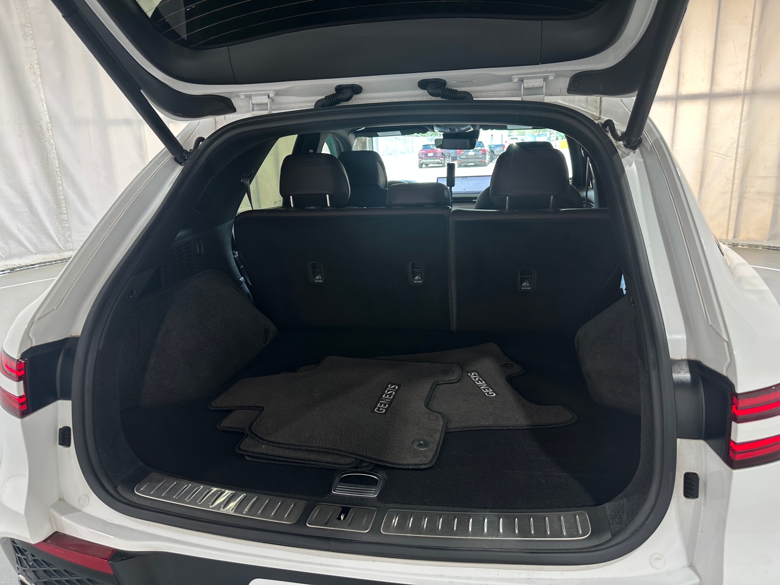 Thumbnail: 2023 Genesis GV70 - 6