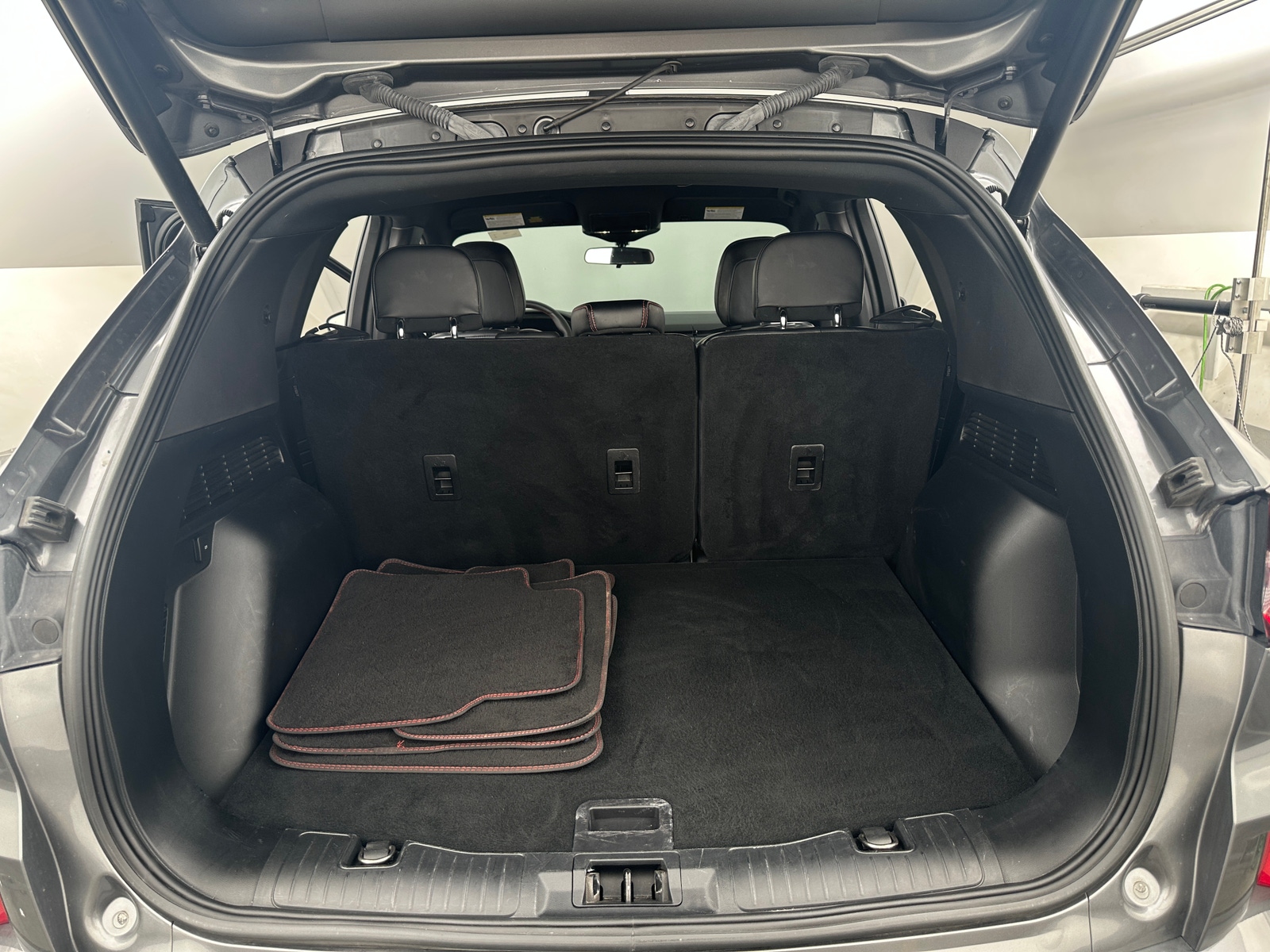 Thumbnail: 2023 Ford Escape - 7