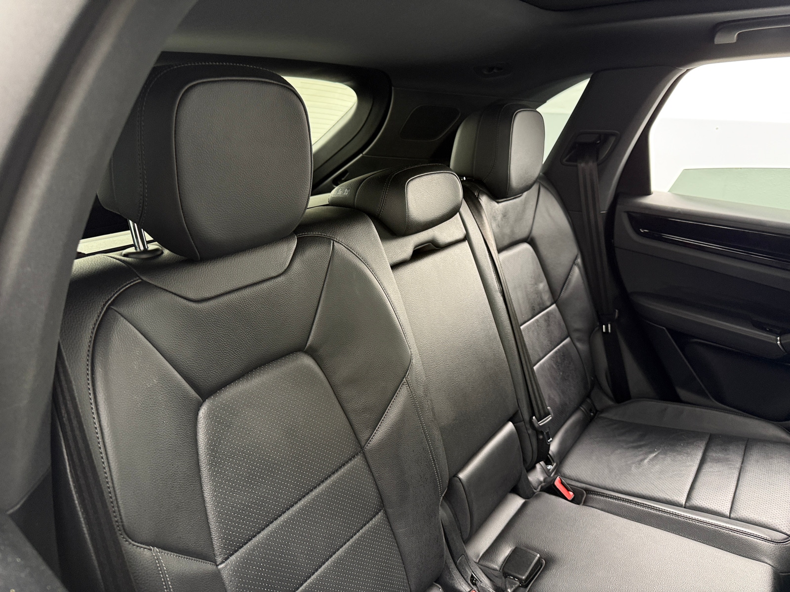 Thumbnail: 2020 Porsche Cayenne - 5