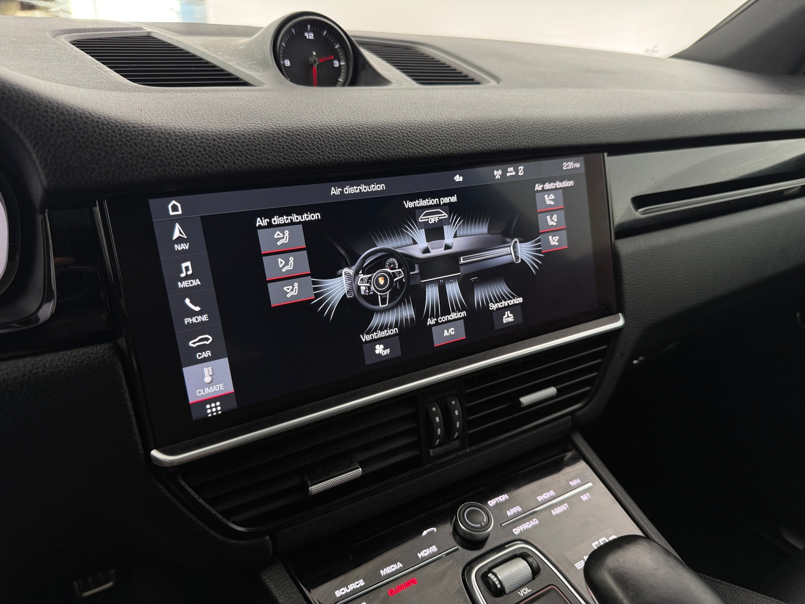 Thumbnail: 2020 Porsche Cayenne - 3