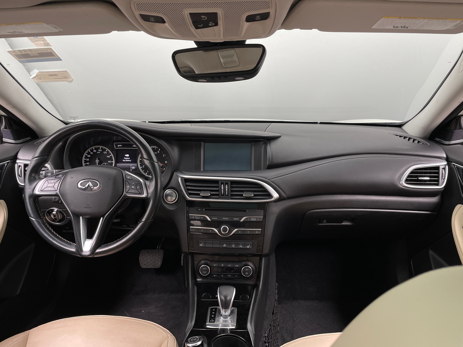 Thumbnail: 2017 INFINITI QX30 - 2