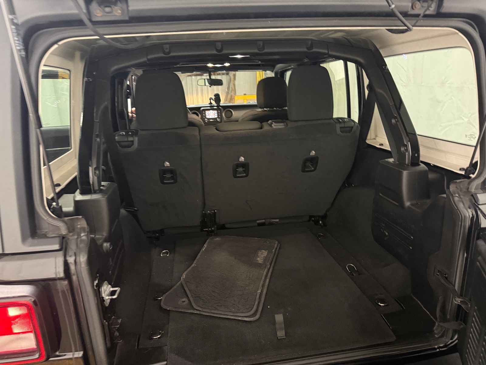 Thumbnail: 2020 Jeep Wrangler - 7