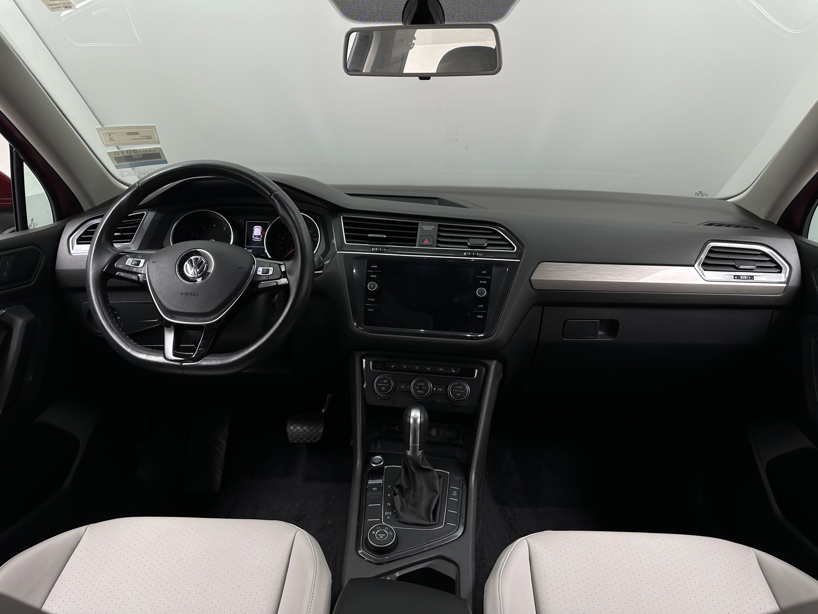 Thumbnail: 2019 Volkswagen Tiguan - 2