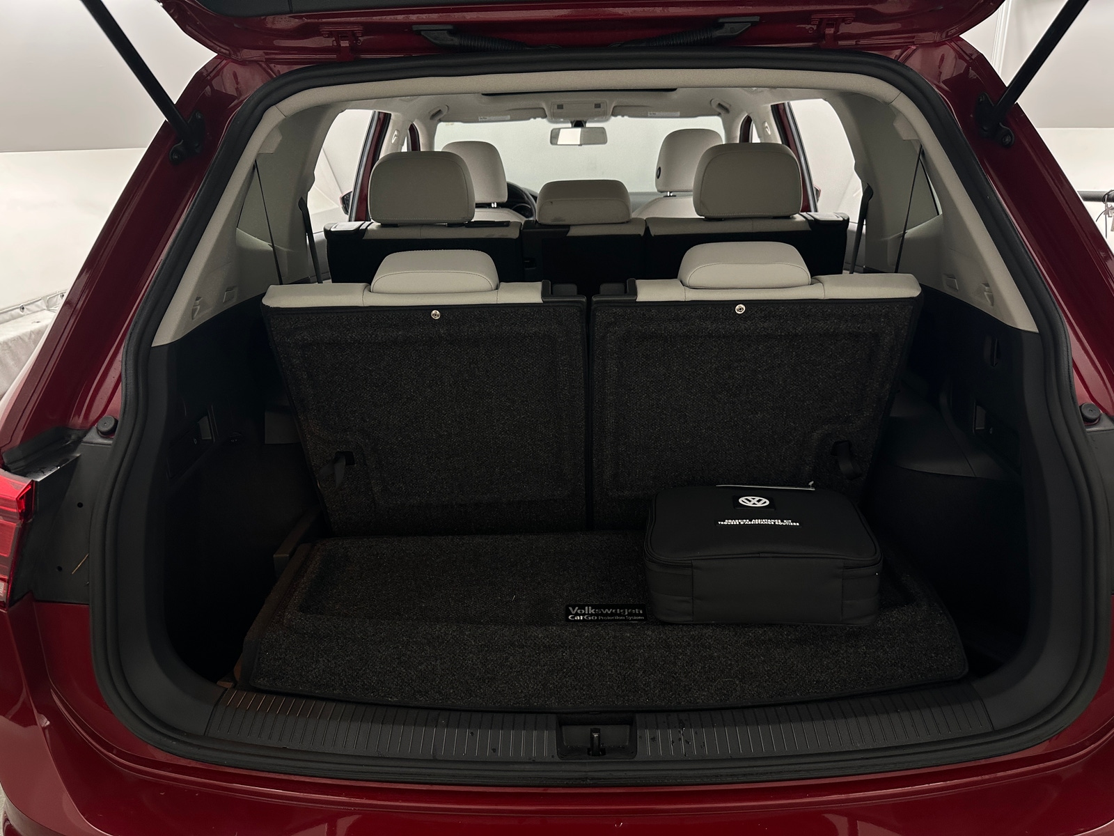 Thumbnail: 2019 Volkswagen Tiguan - 6