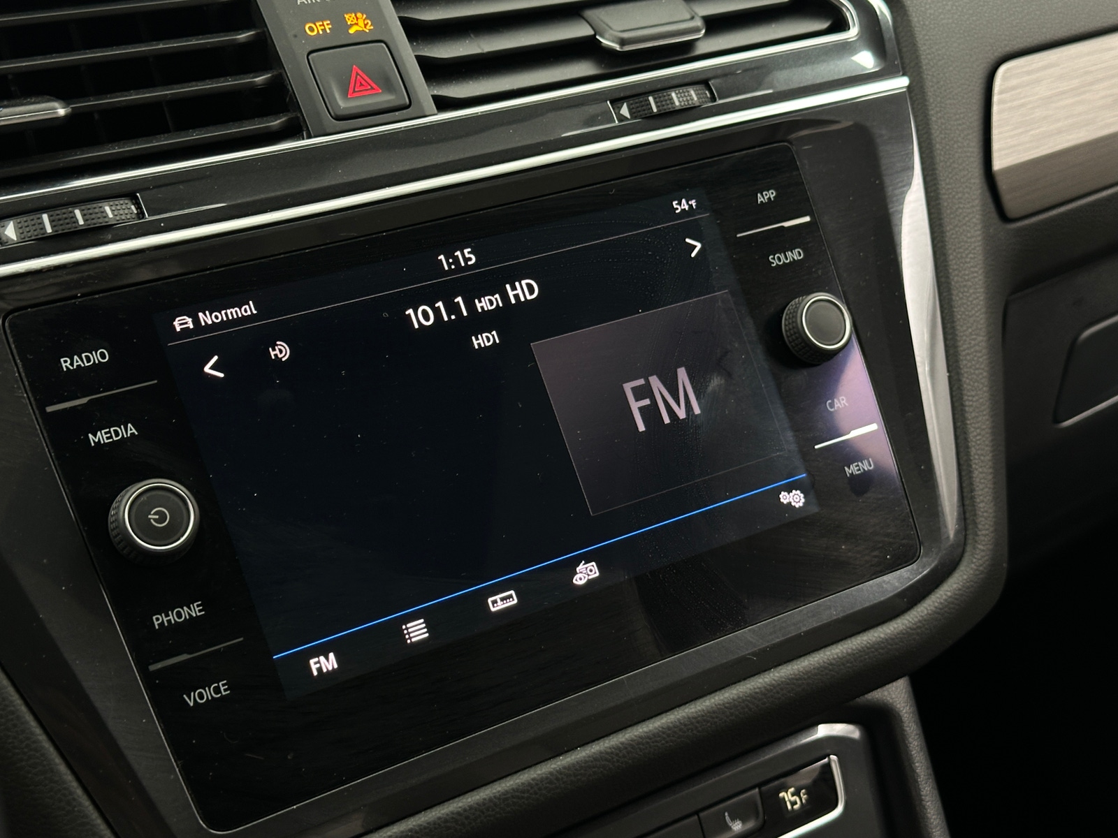 Thumbnail: 2019 Volkswagen Tiguan - 3