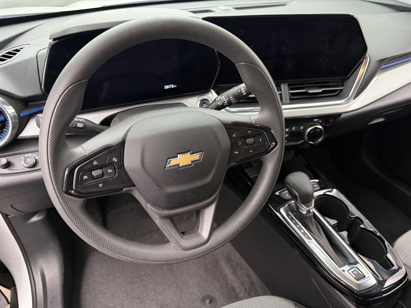 Thumbnail: 2025 Chevrolet Trax - 5