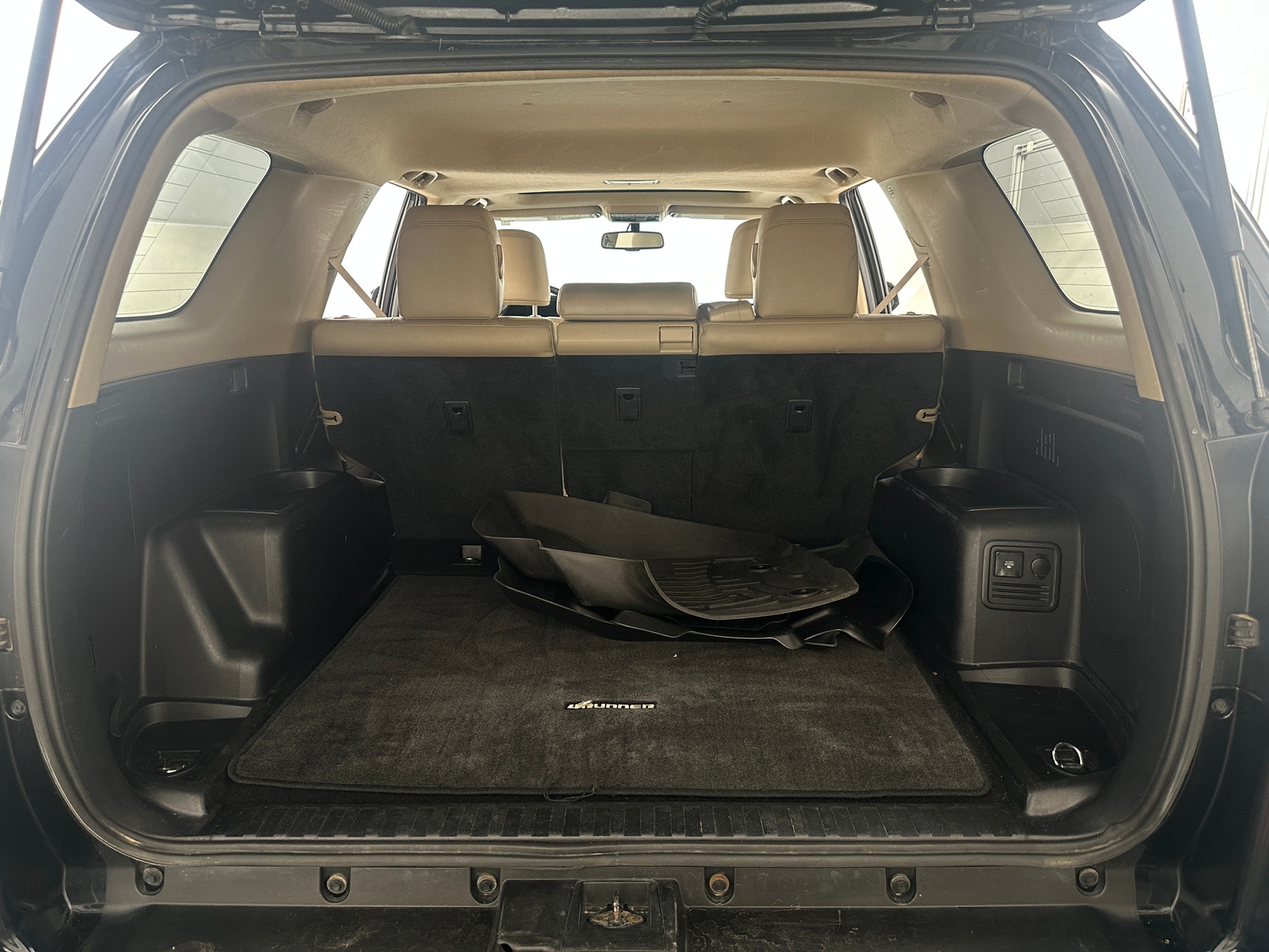 Thumbnail: 2015 Toyota 4Runner - 6