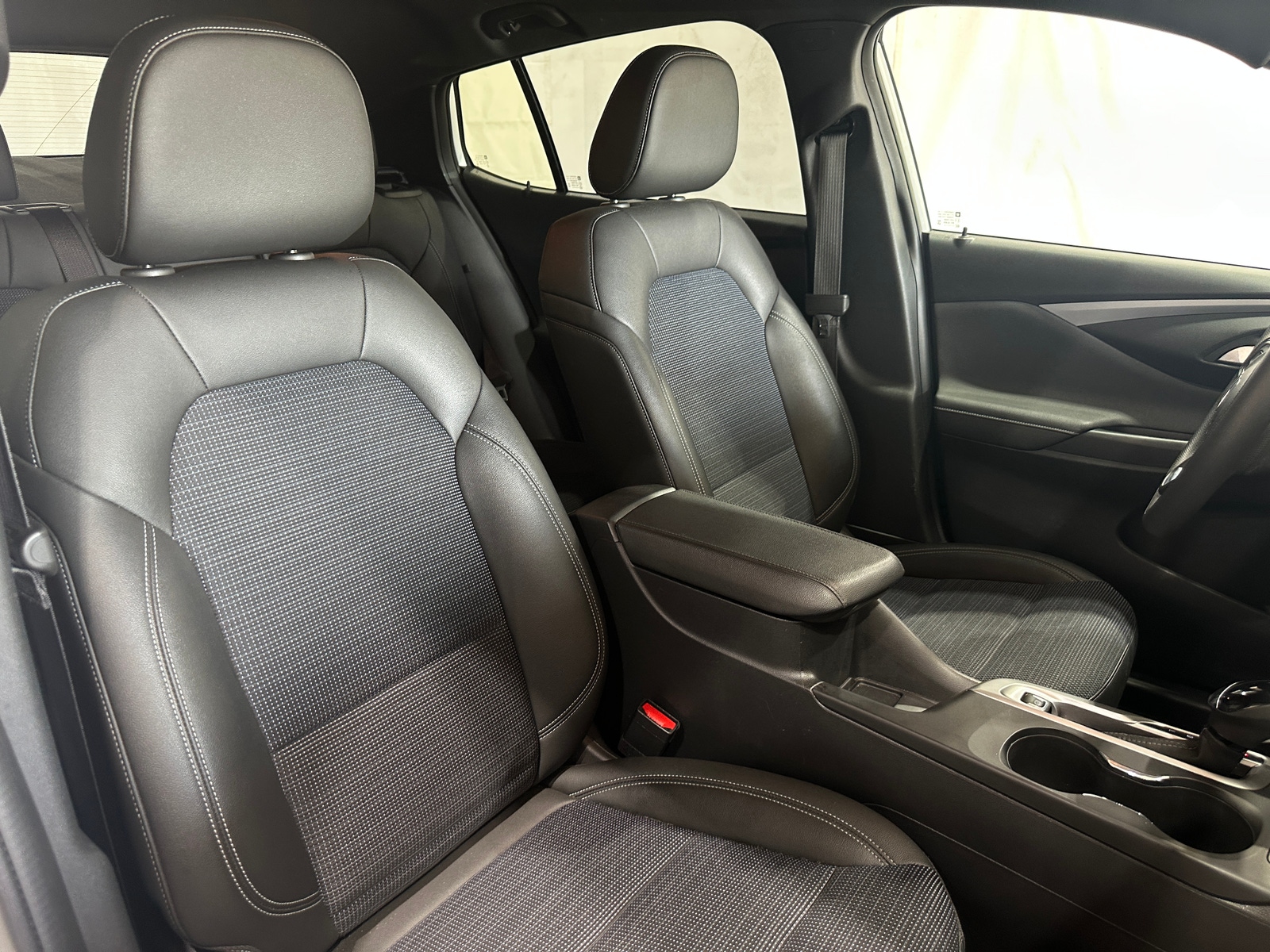 Thumbnail: 2025 Buick Envista - 2