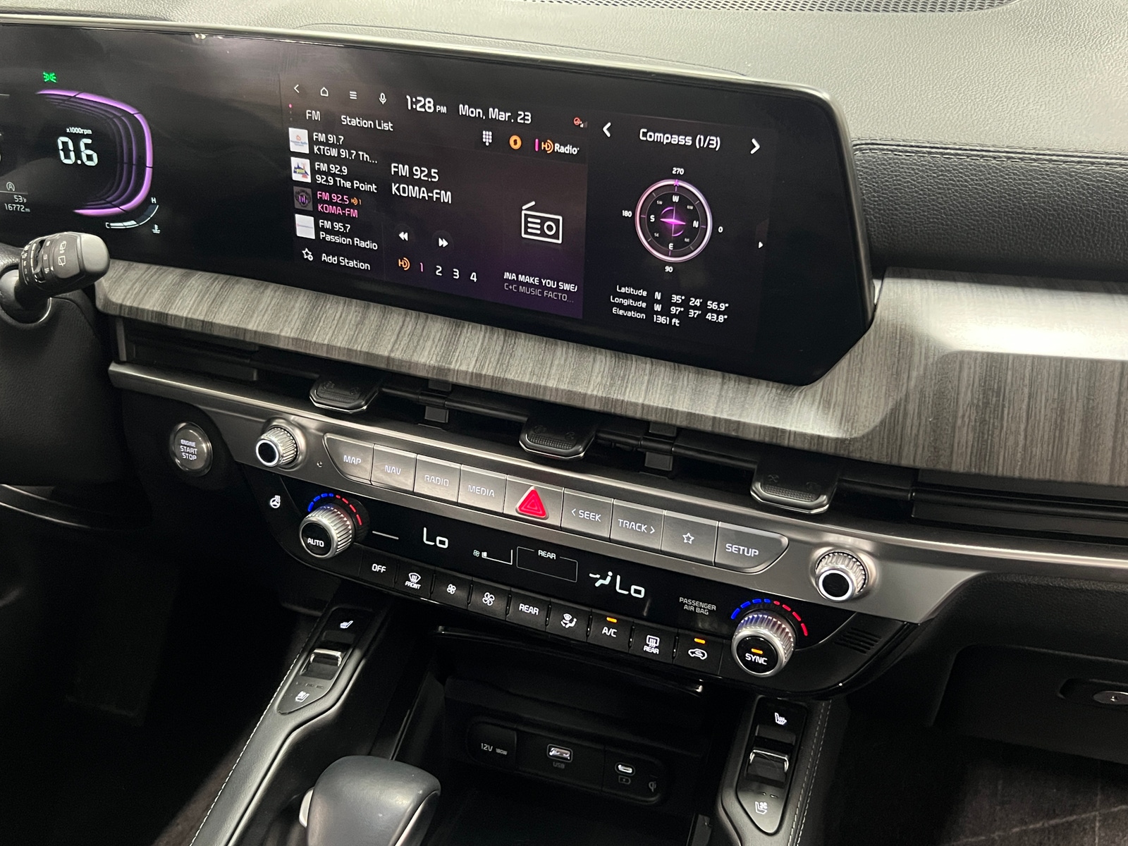 Thumbnail: 2025 Kia Telluride - 3