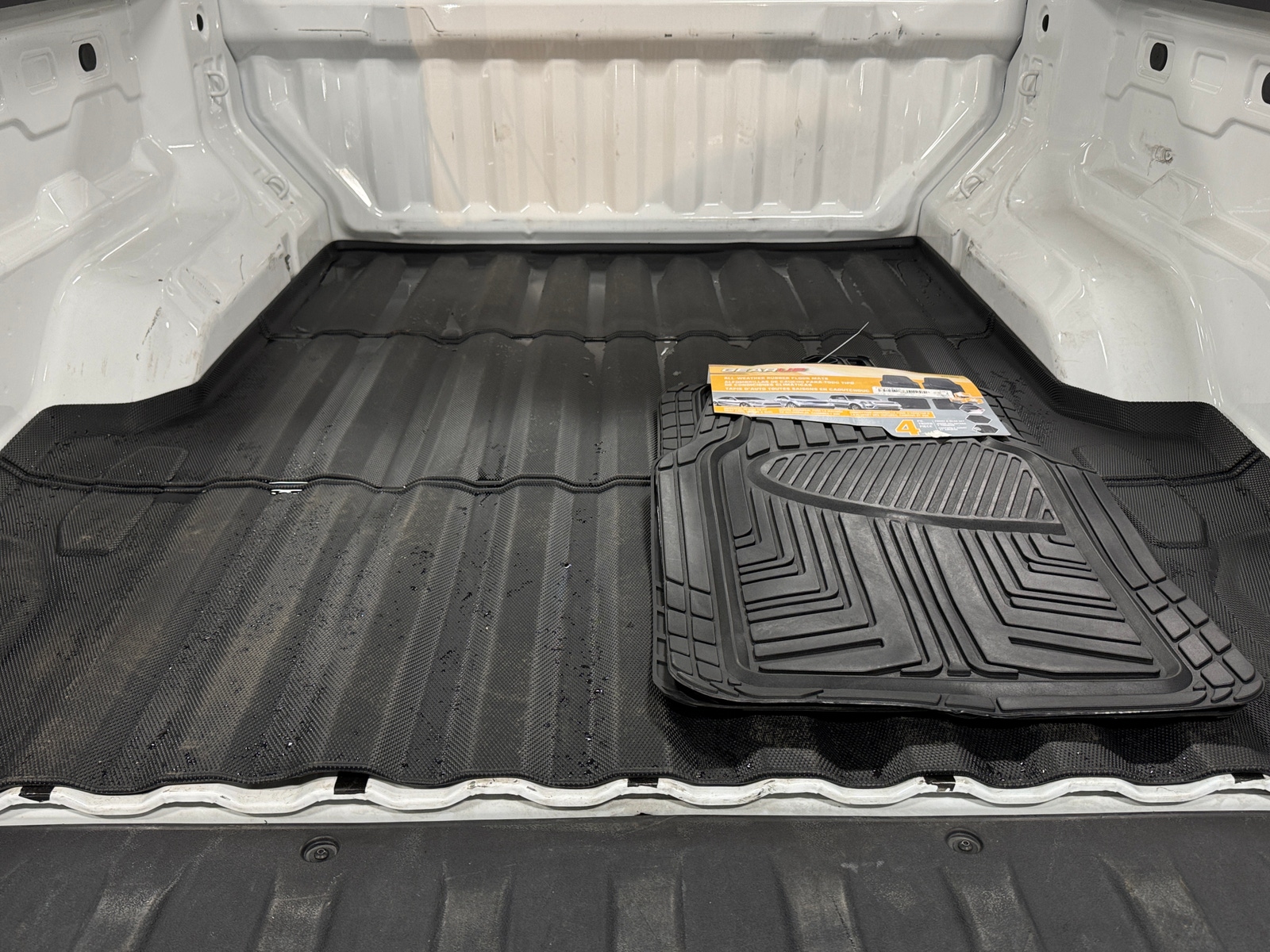 Thumbnail: 2023 Chevrolet Colorado - 7