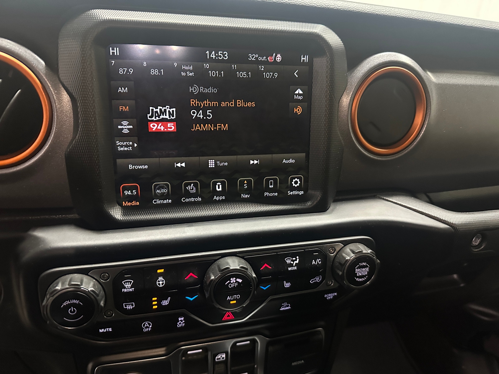 Thumbnail: 2022 Jeep Gladiator - 4