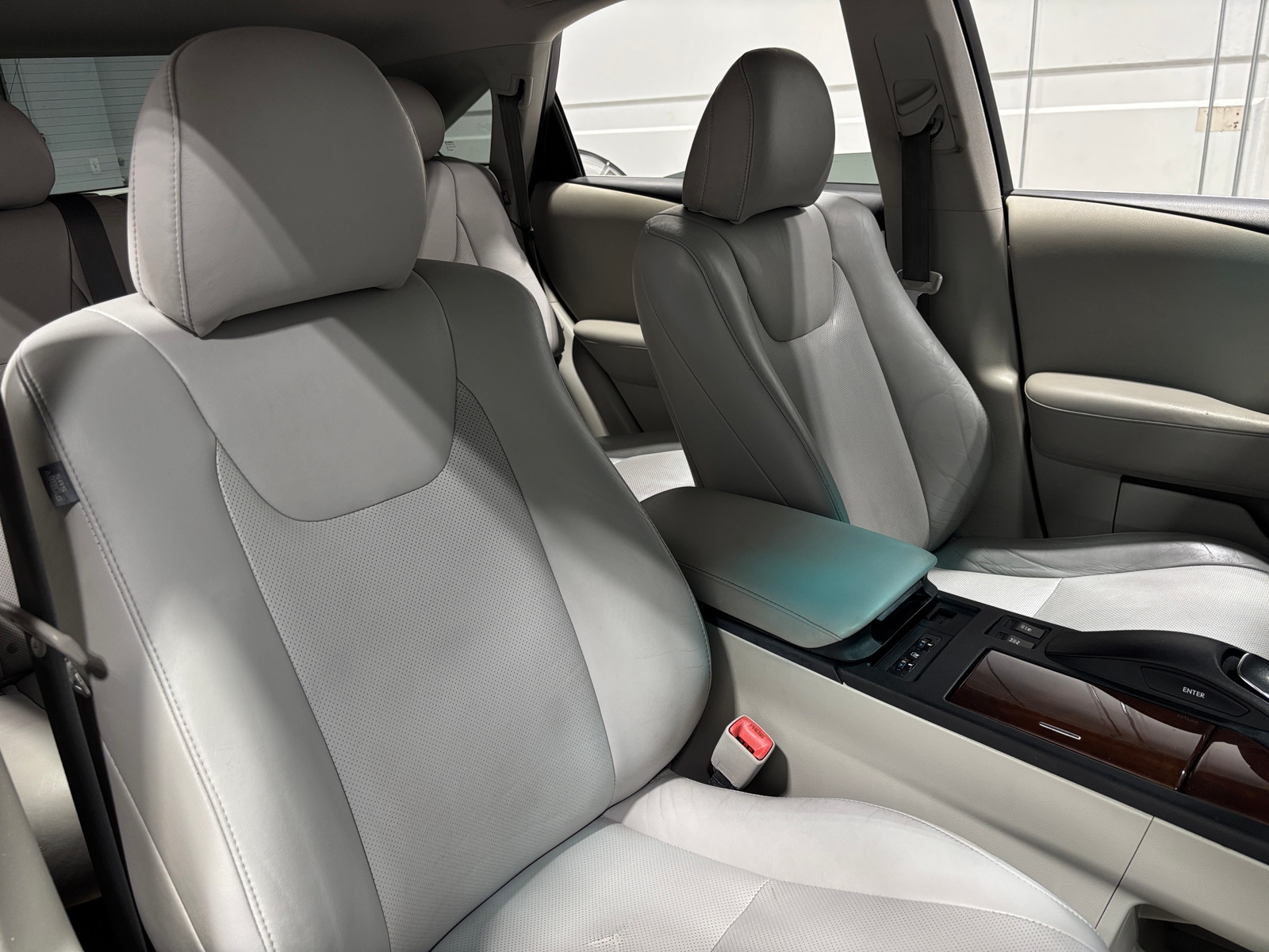 Thumbnail: 2011 Lexus RX - 2