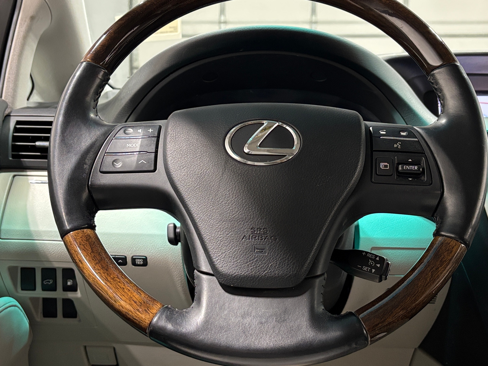 Thumbnail: 2011 Lexus RX - 5