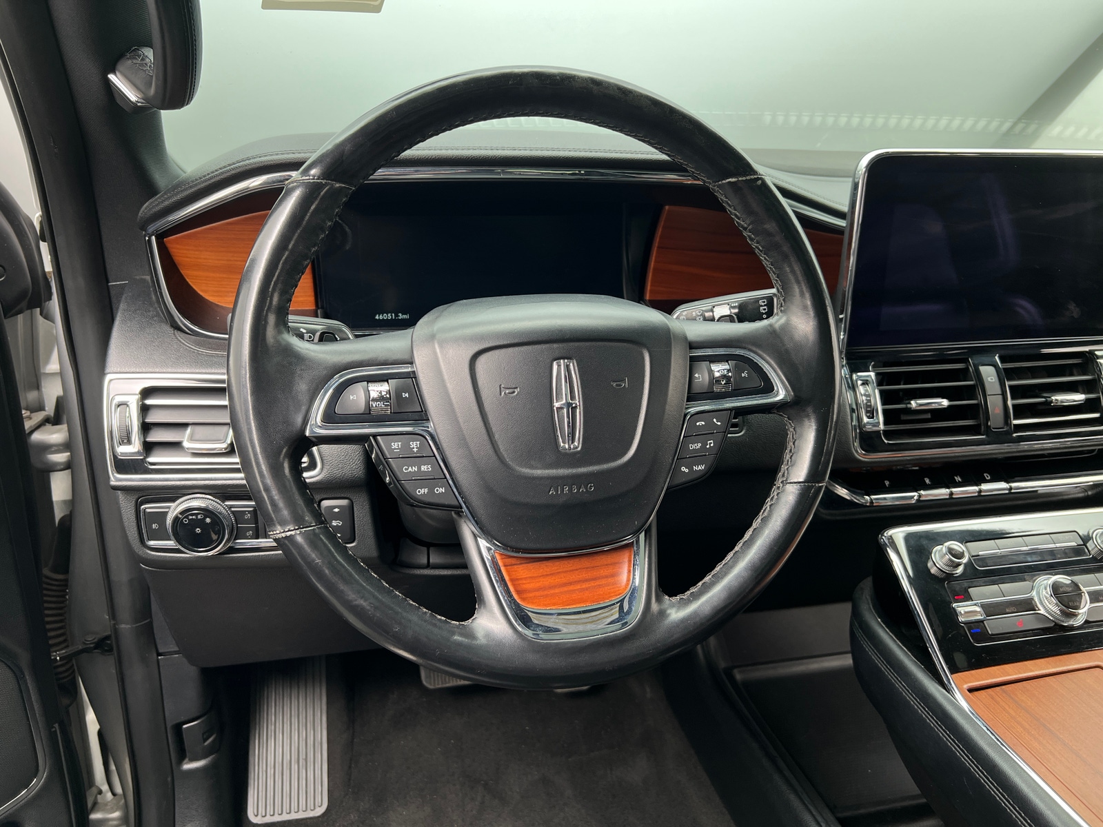 Thumbnail: 2019 Lincoln Navigator L - 4