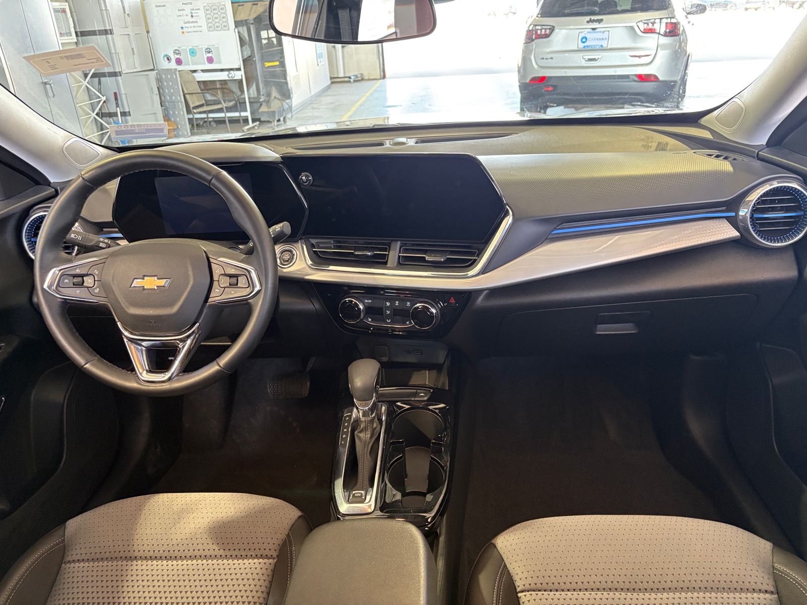 Thumbnail: 2025 Chevrolet Trax - 3