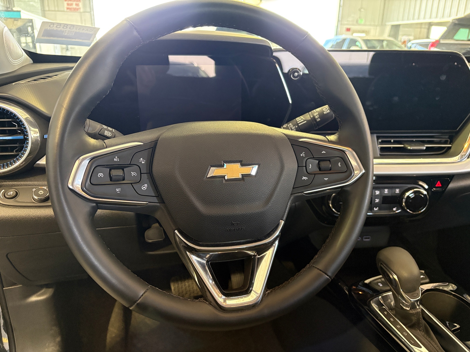 Thumbnail: 2025 Chevrolet Trax - 5