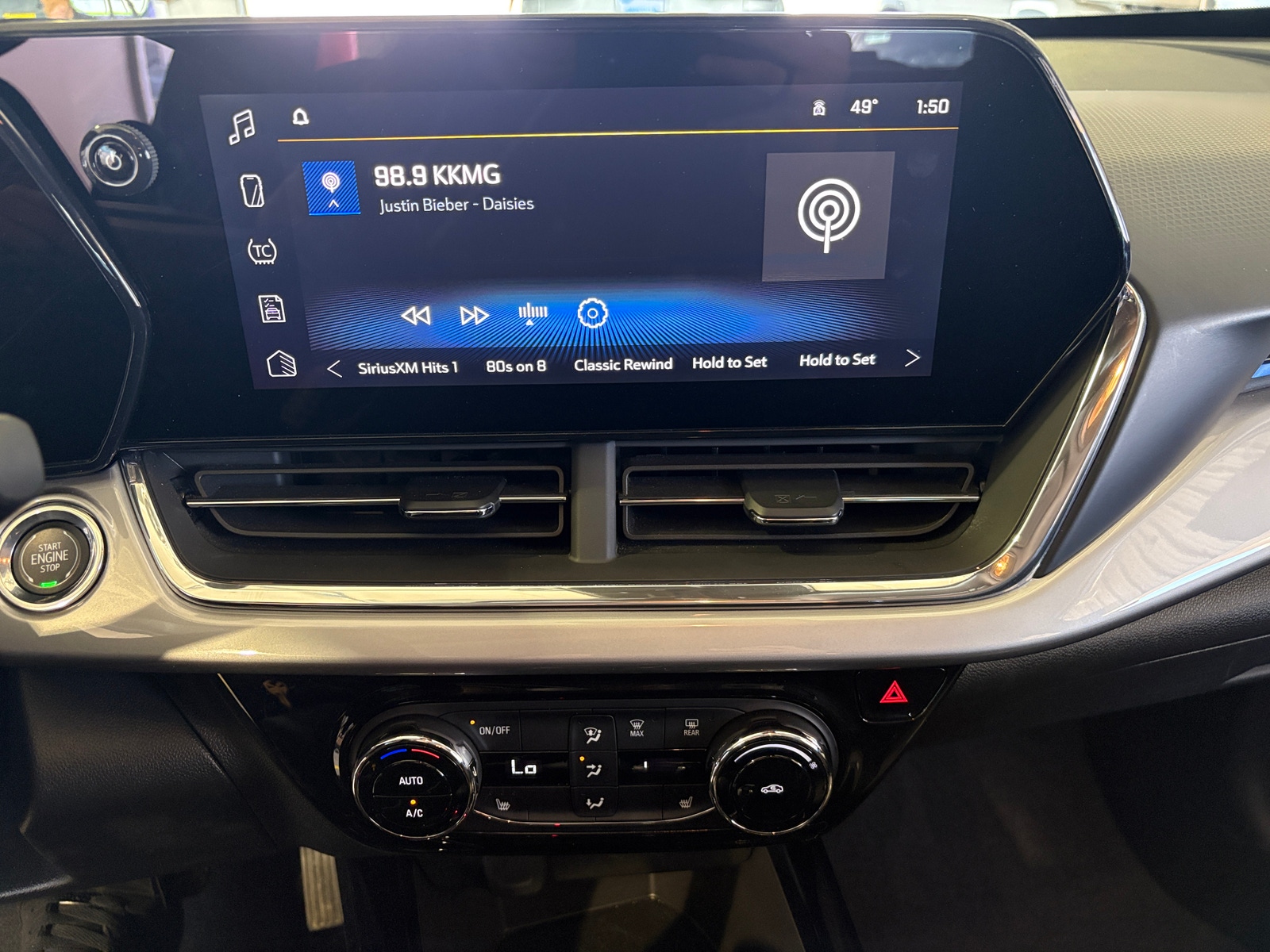 Thumbnail: 2025 Chevrolet Trax - 4