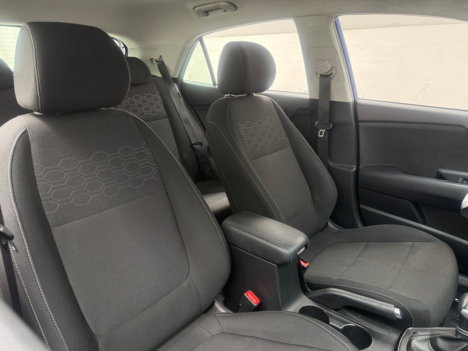 Thumbnail: 2018 Kia Rio - 2