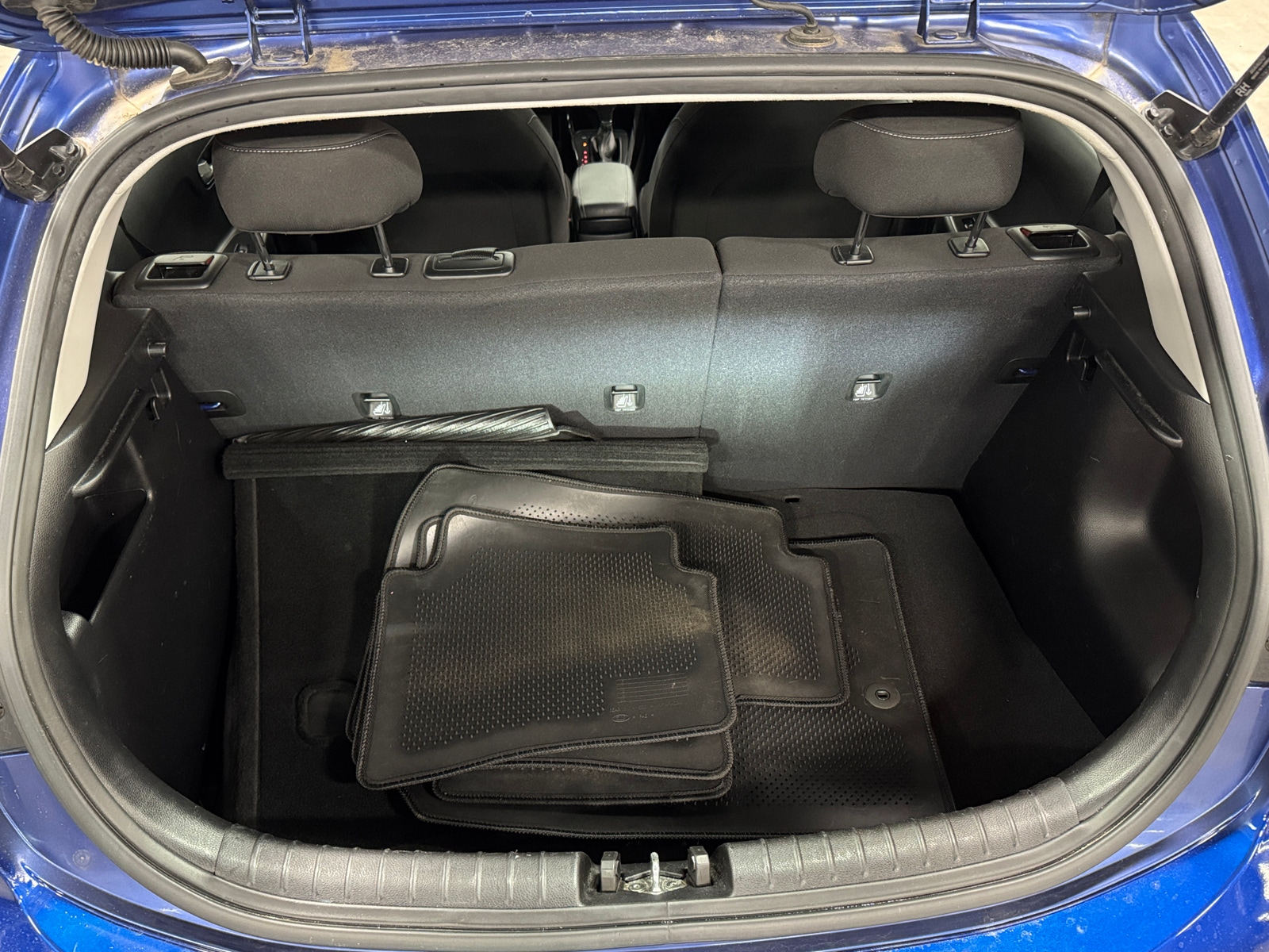 Thumbnail: 2018 Kia Rio - 7