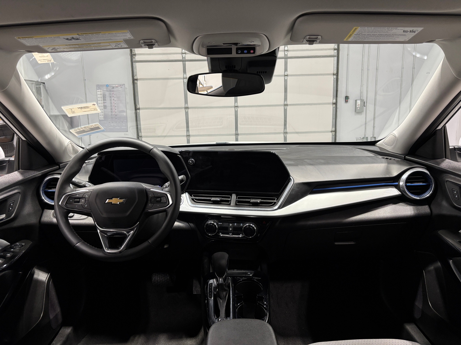Thumbnail: 2025 Chevrolet Trax - 3