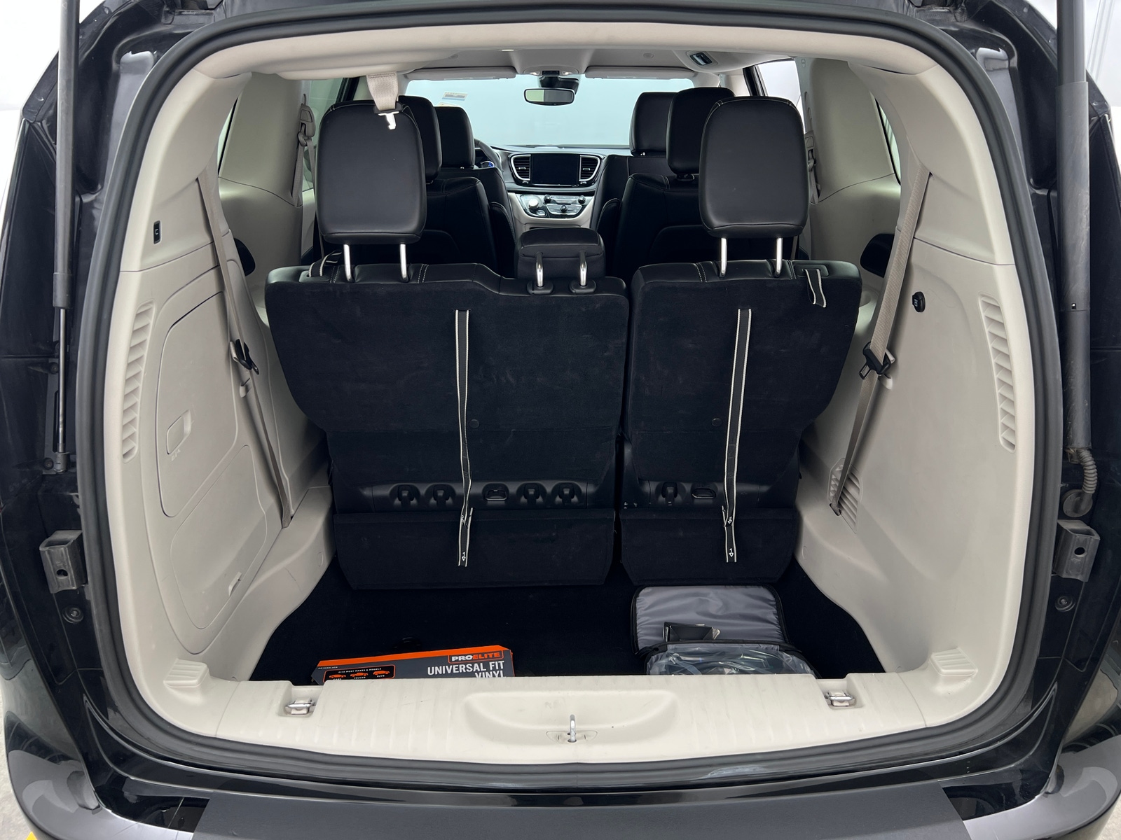 Thumbnail: 2024 Chrysler Pacifica - 6