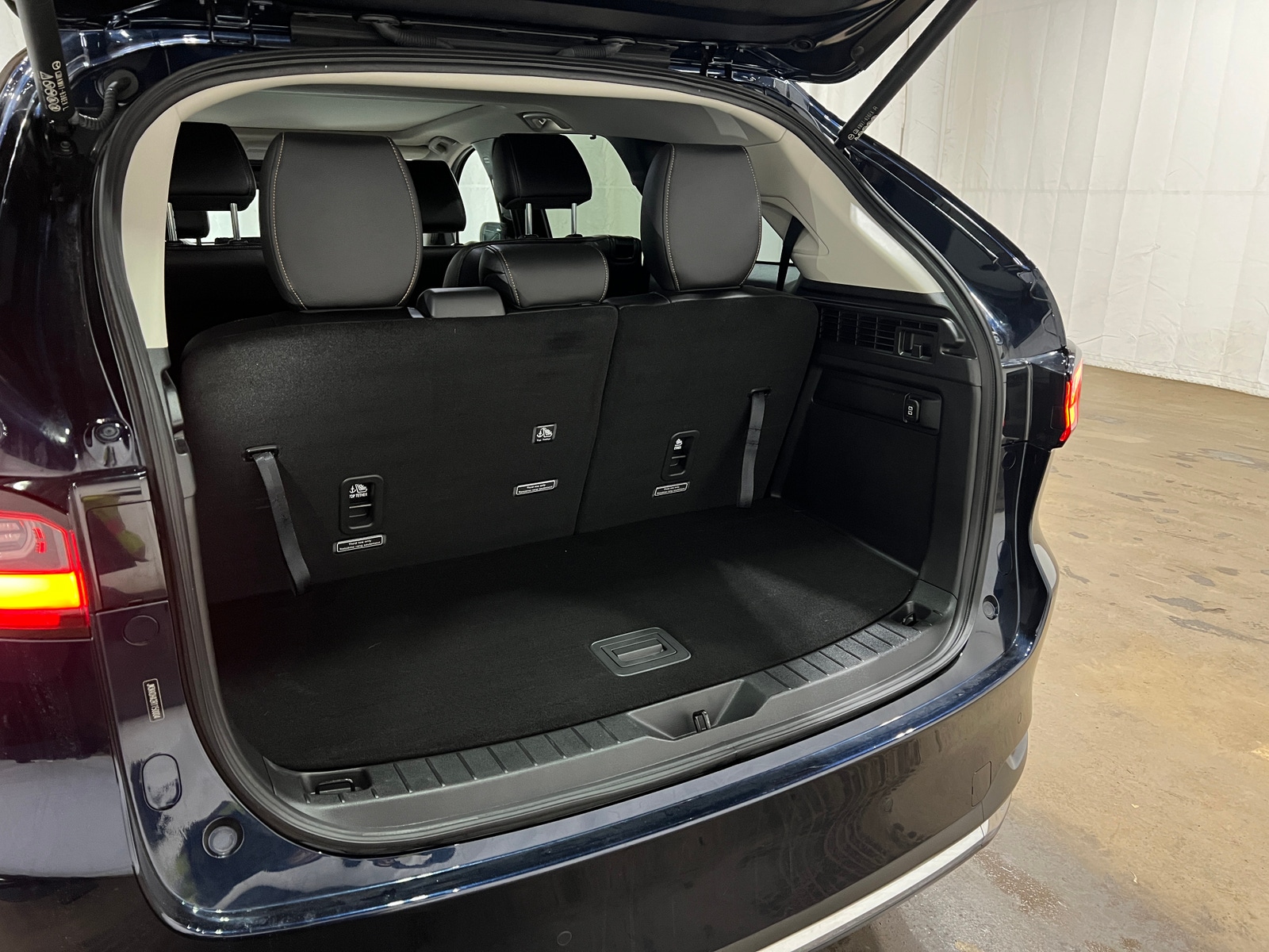 Thumbnail: 2024 Mazda CX-90 - 6