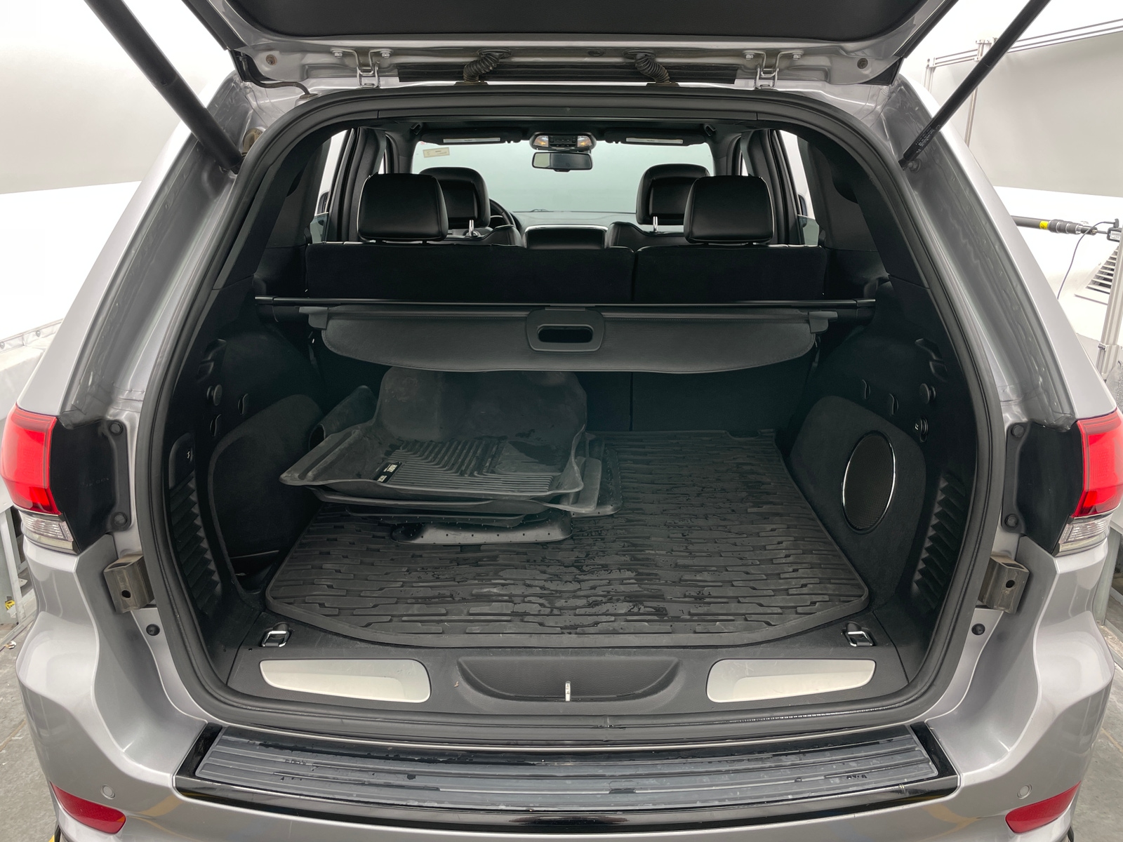 Thumbnail: 2015 Jeep Grand Cherokee - 6