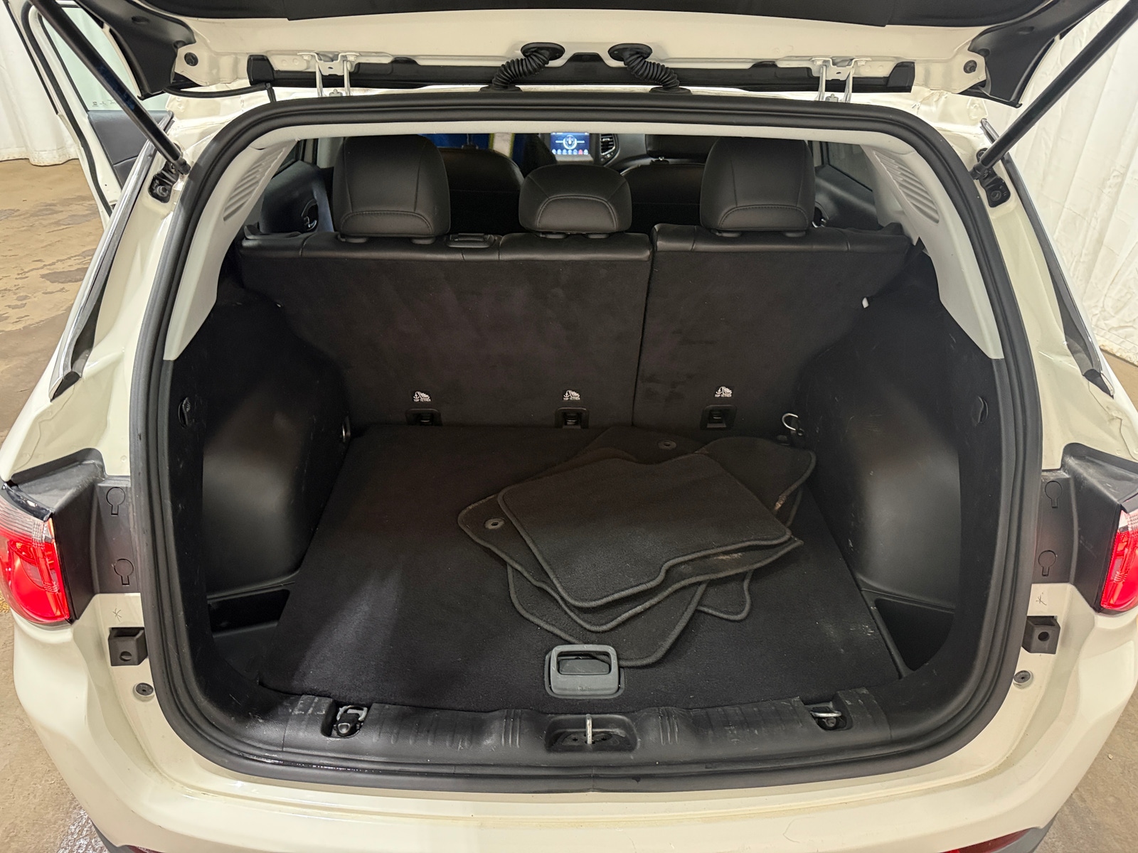 Thumbnail: 2020 Jeep Compass - 7