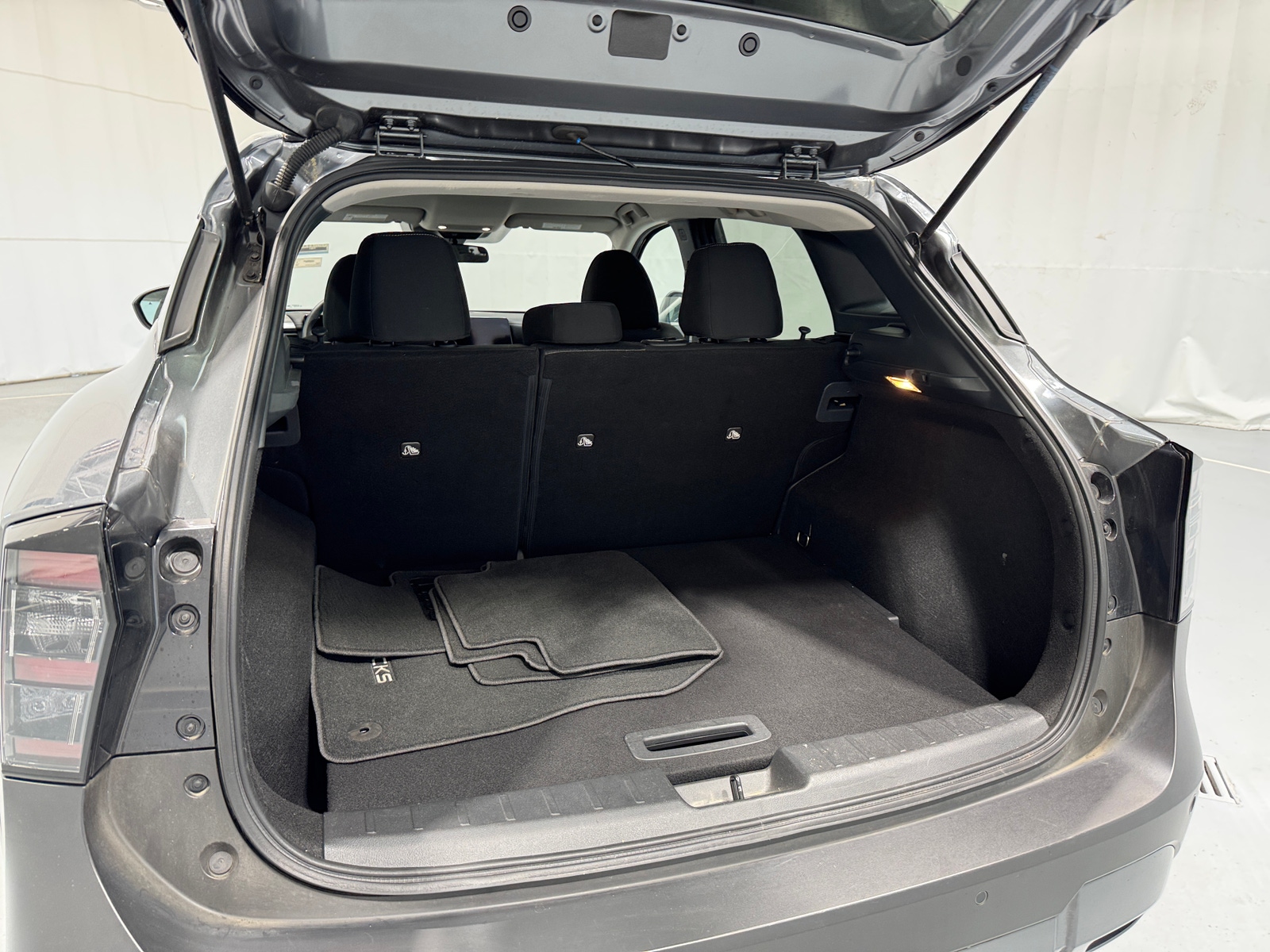 Thumbnail: 2025 Nissan Kicks - 7