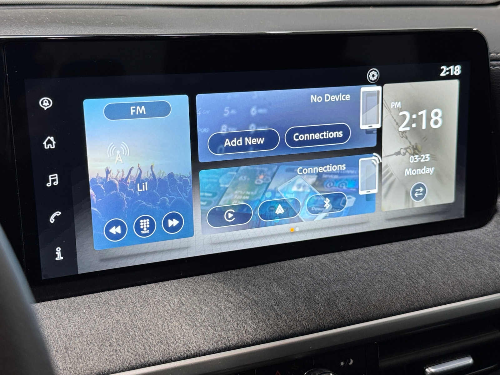 Thumbnail: 2025 Nissan Kicks - 4