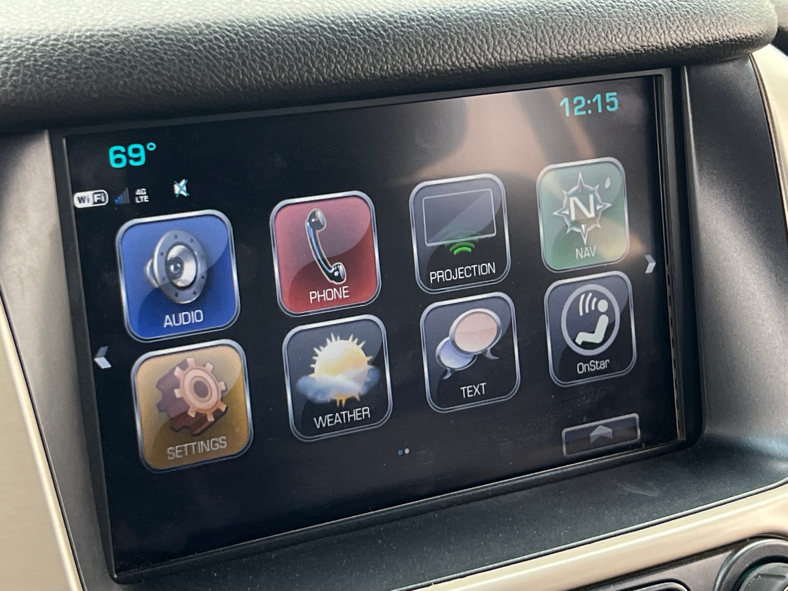 Thumbnail: 2019 GMC Yukon XL - 3