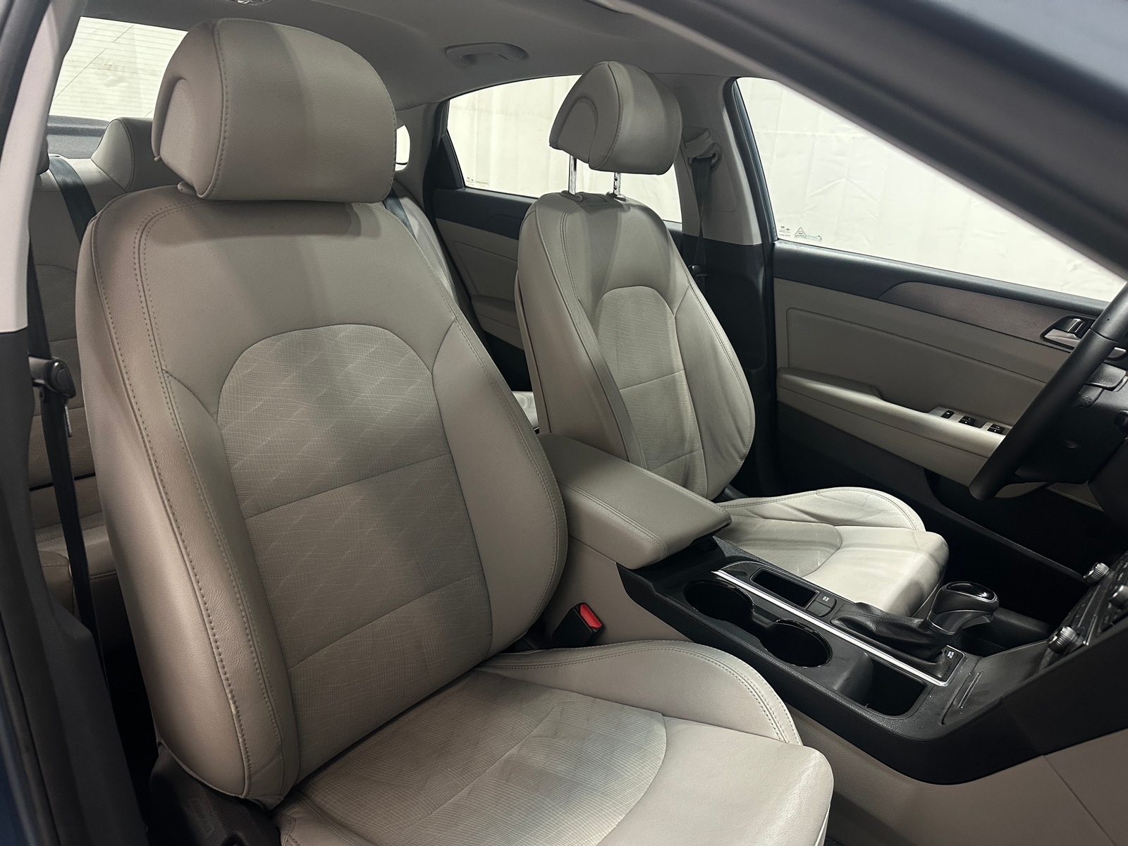 Thumbnail: 2016 Hyundai Sonata - 2