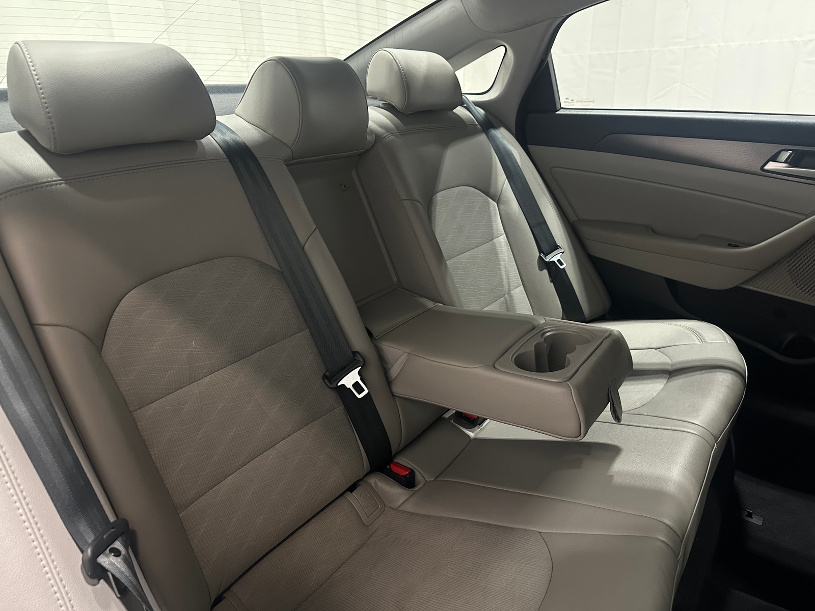 Thumbnail: 2016 Hyundai Sonata - 6