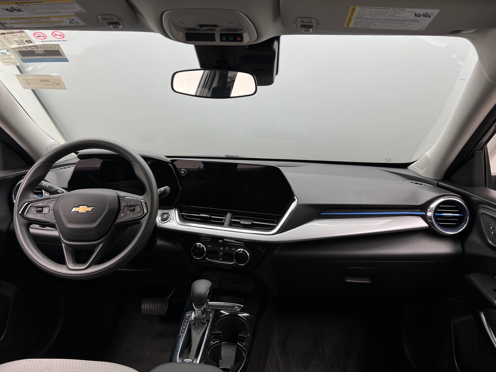 Thumbnail: 2025 Chevrolet Trax - 3