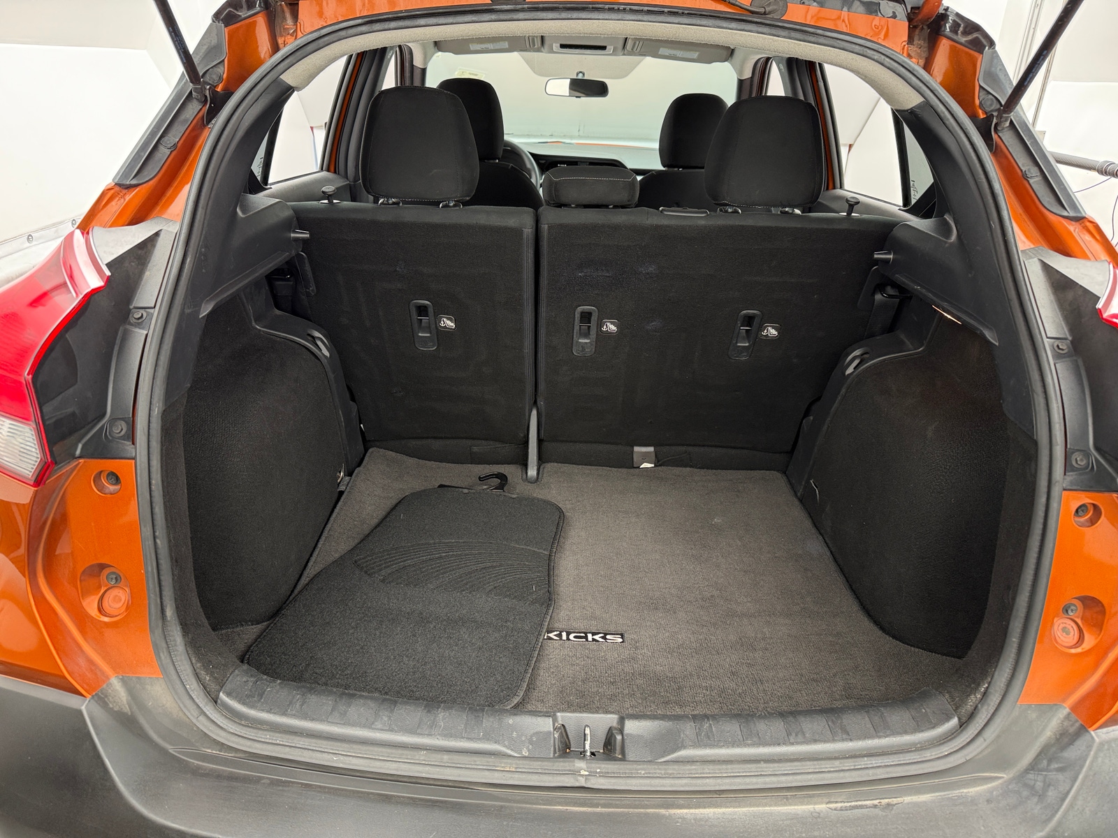 Thumbnail: 2019 Nissan Kicks - 7