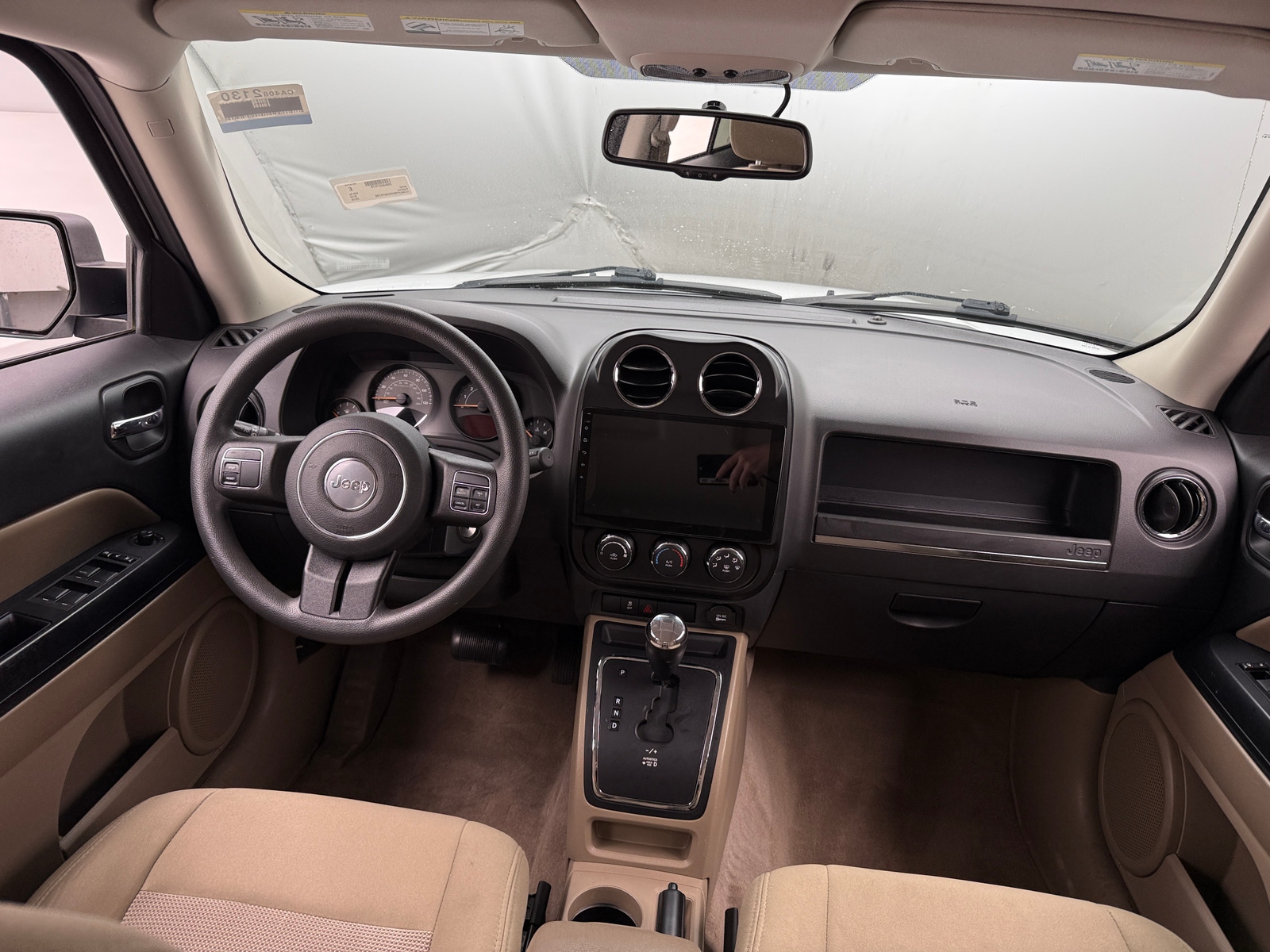 Thumbnail: 2016 Jeep Patriot - 3