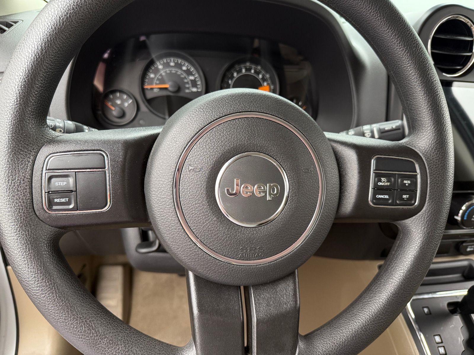 Thumbnail: 2016 Jeep Patriot - 5