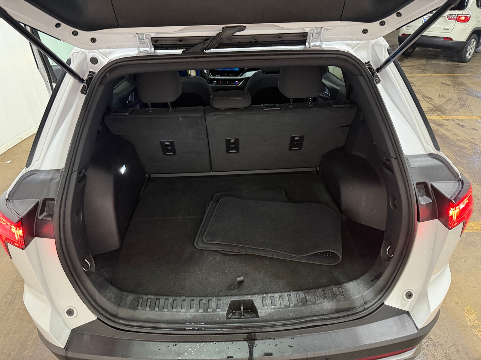 Thumbnail: 2025 Chevrolet Equinox - 7