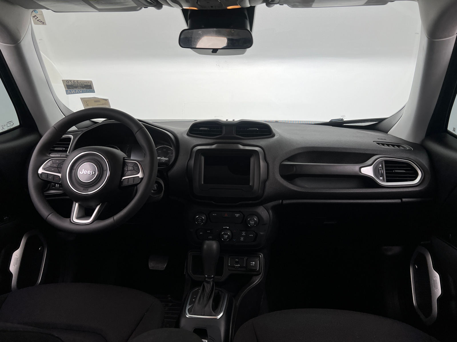 Thumbnail: 2018 Jeep Renegade - 3