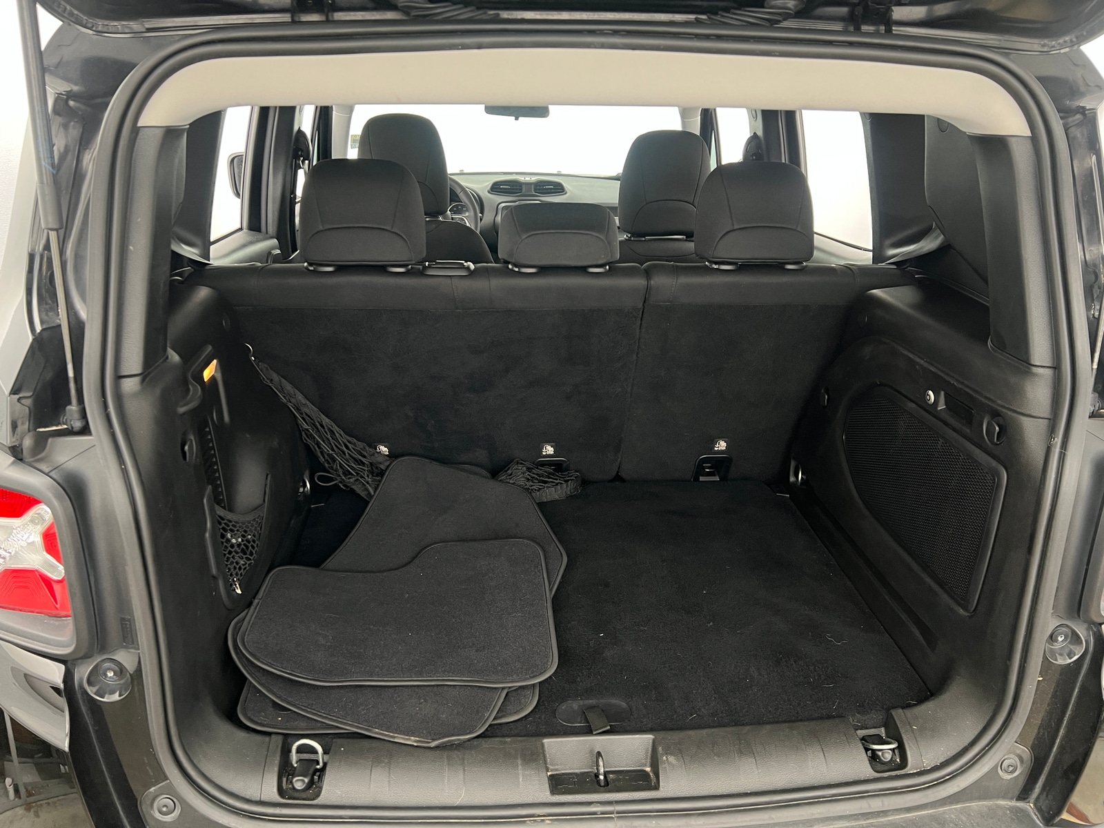 Thumbnail: 2018 Jeep Renegade - 7