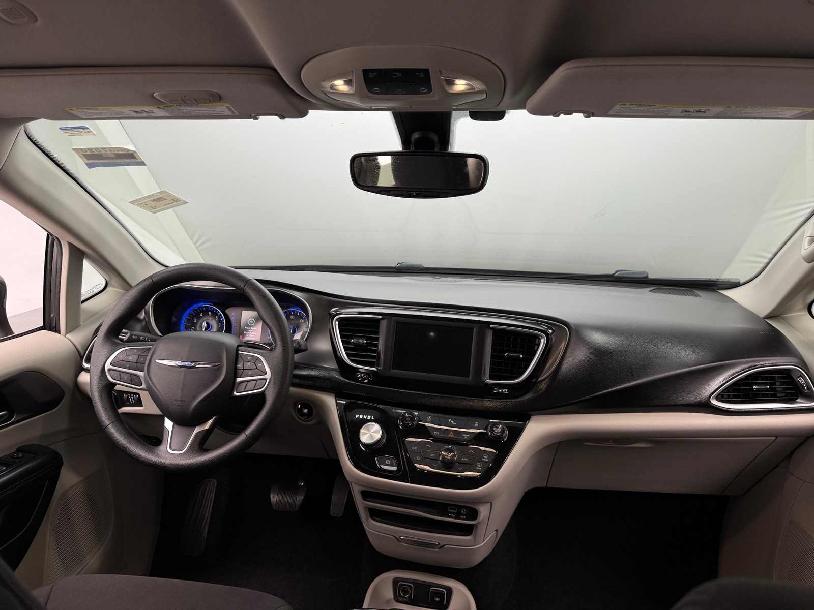 Thumbnail: 2020 Chrysler Pacifica - 3