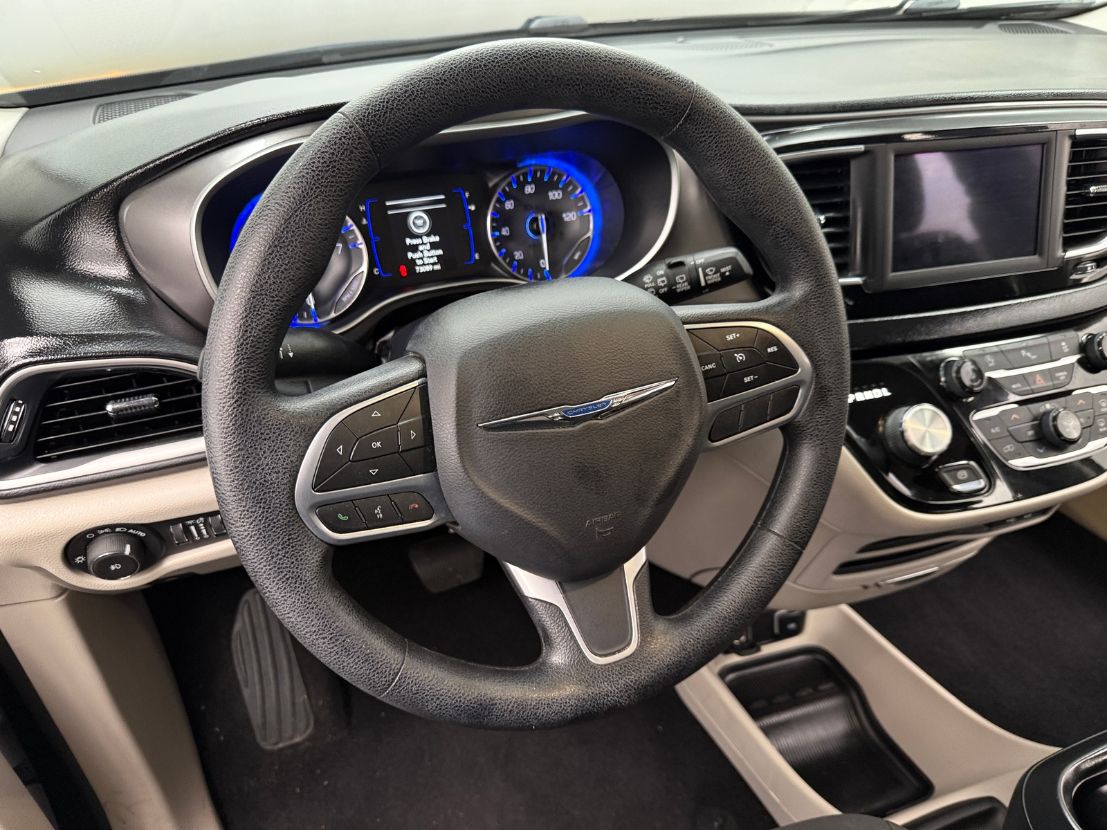 Thumbnail: 2020 Chrysler Pacifica - 5