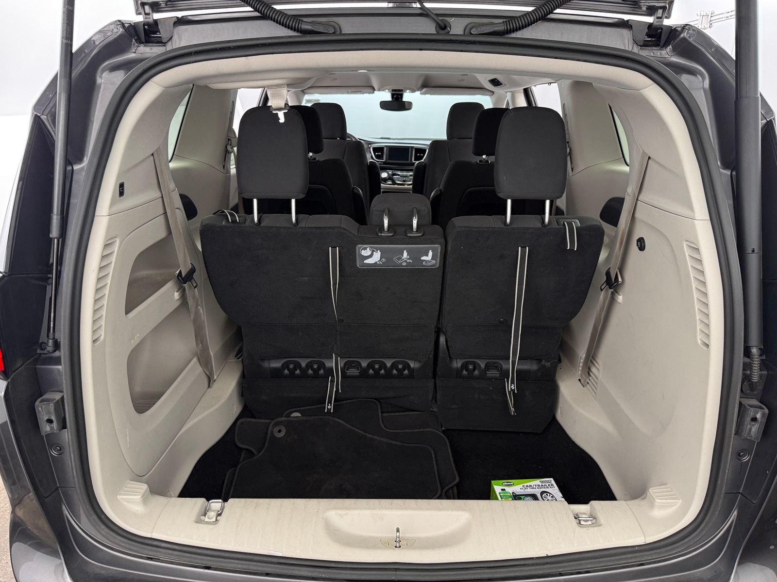 Thumbnail: 2020 Chrysler Pacifica - 7