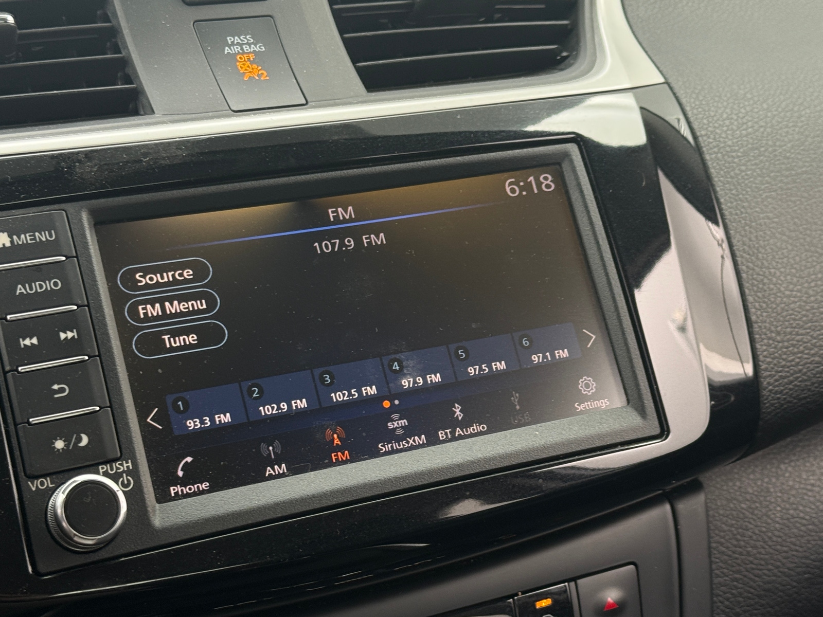 Thumbnail: 2019 Nissan Sentra - 4