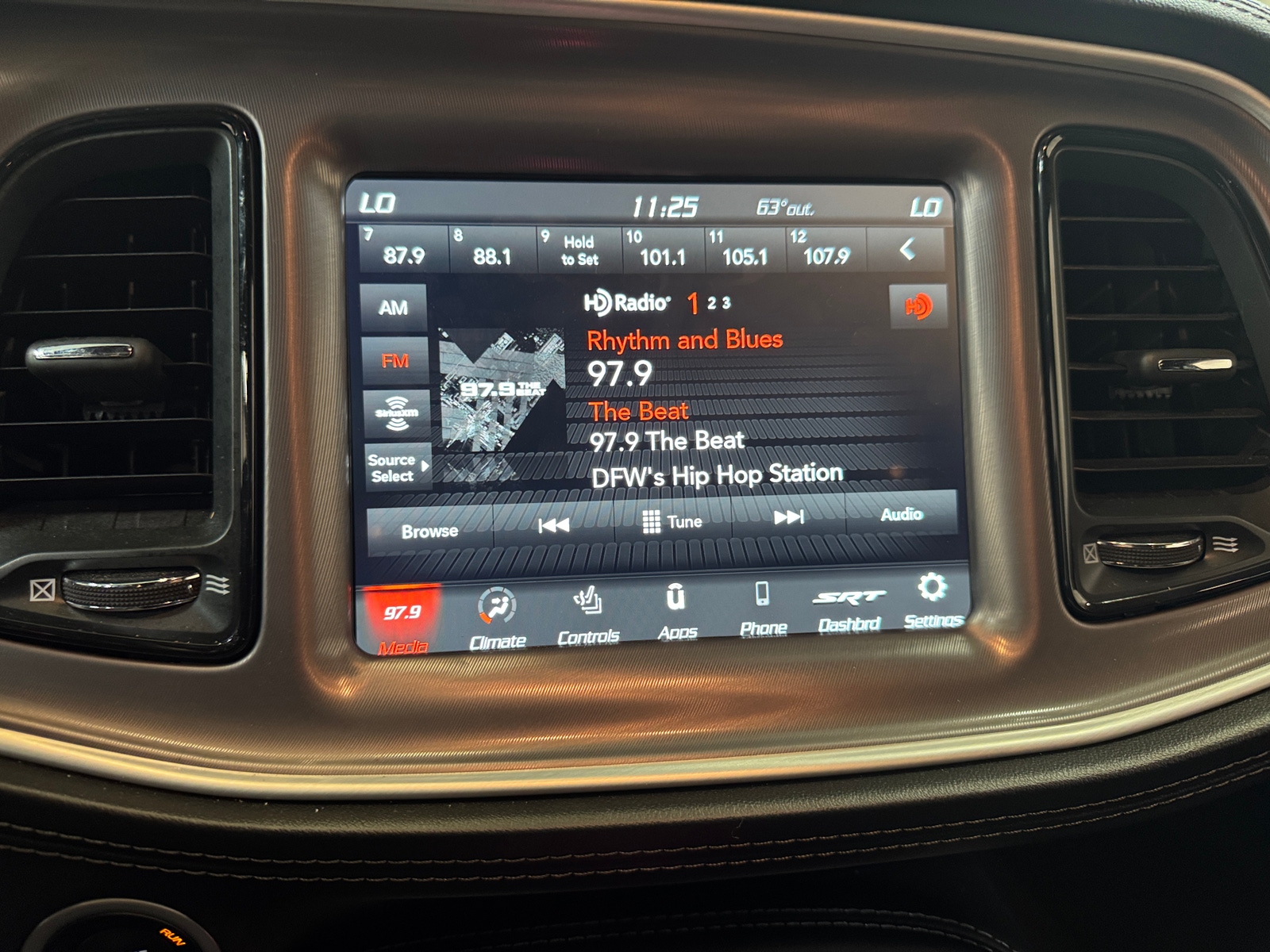 Thumbnail: 2022 Dodge Challenger - 3