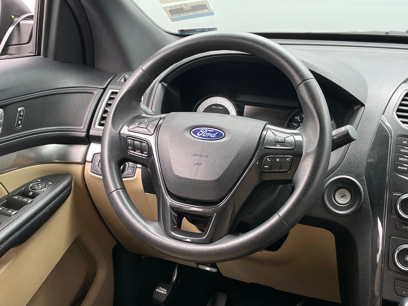 Thumbnail: 2017 Ford Explorer - 5