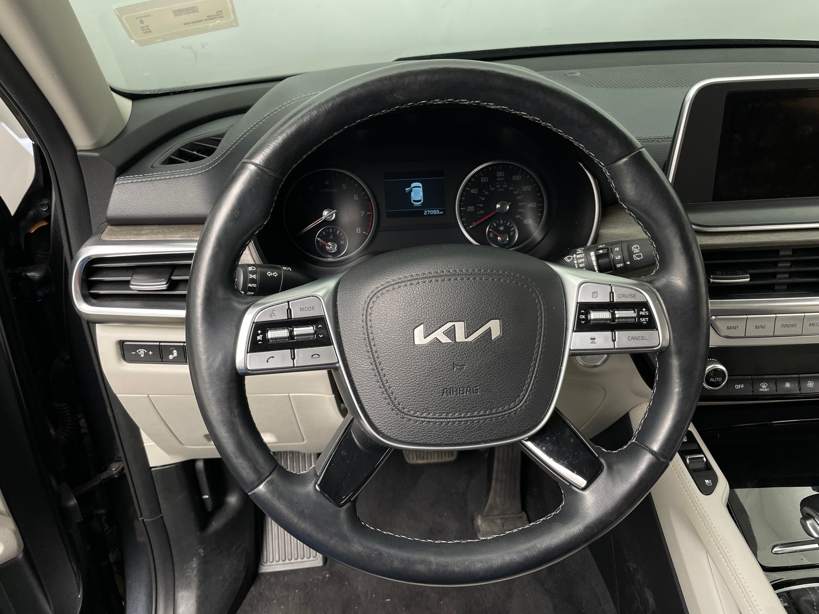 Thumbnail: 2022 Kia Telluride - 4